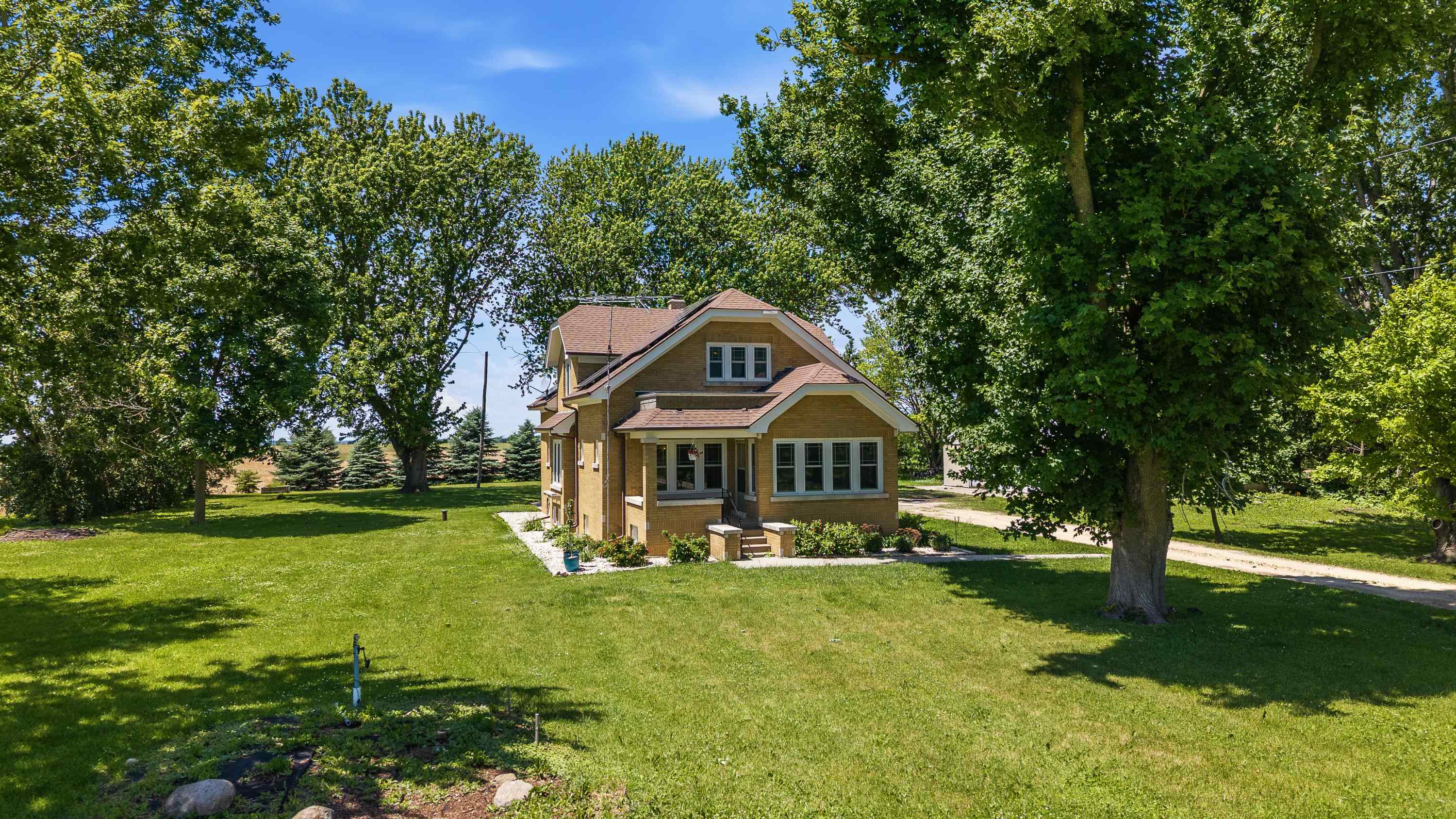 N4779 Highway 67 Iron Ridge, WI 53035 - Photo 1 of 40