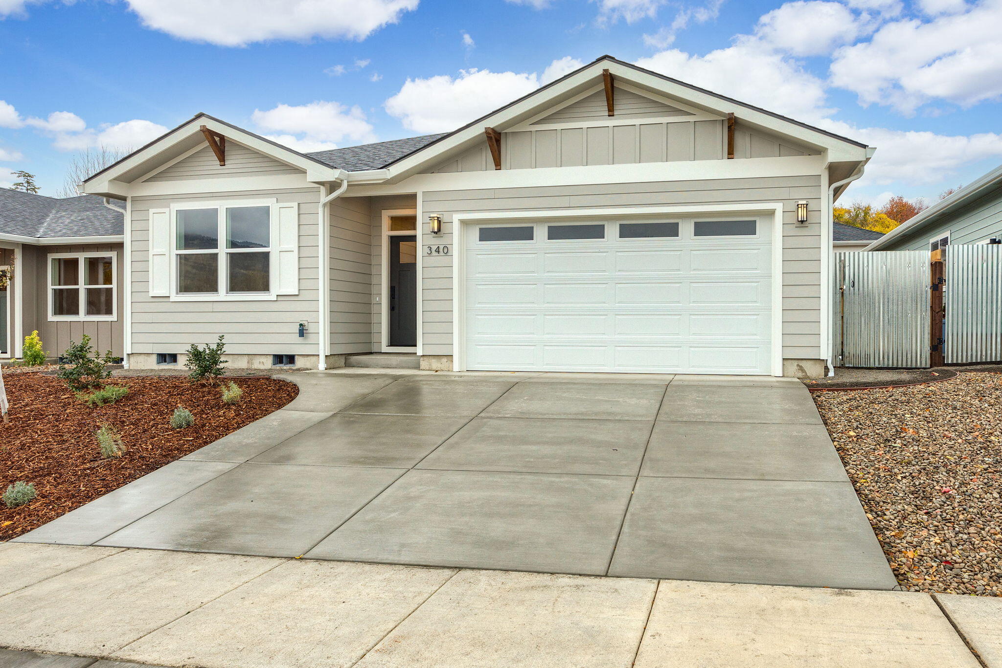 340 Randy Street Ashland, OR 97520 - Photo 41 of 44 Front