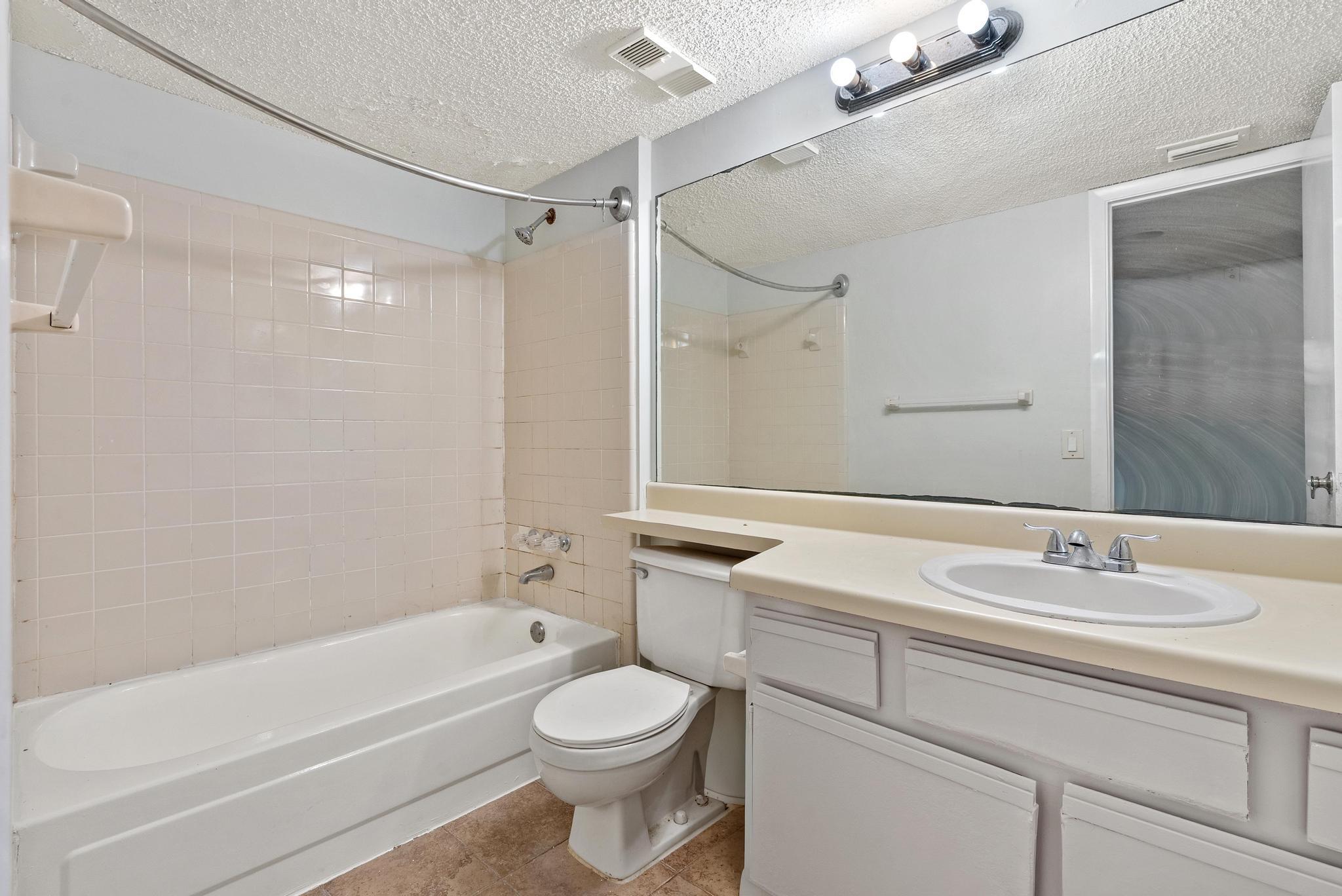 4201 West McNab Road, Unit 25 Pompano Beach, FL 33069 - Photo 17 of 28 DSC07234