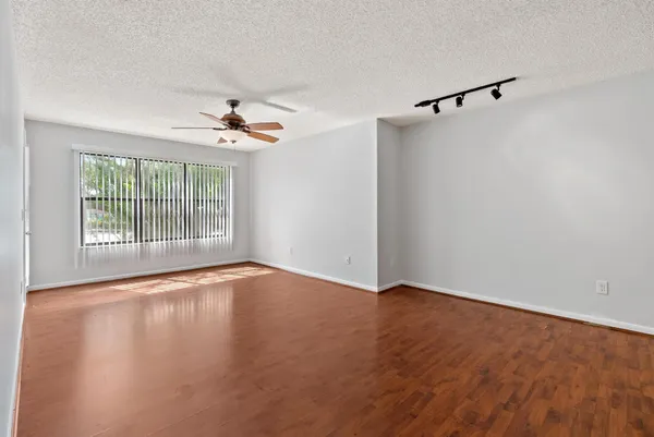 $1,850 | 4201 West McNab Road, Unit 25, Pompano Beach, FL 33069