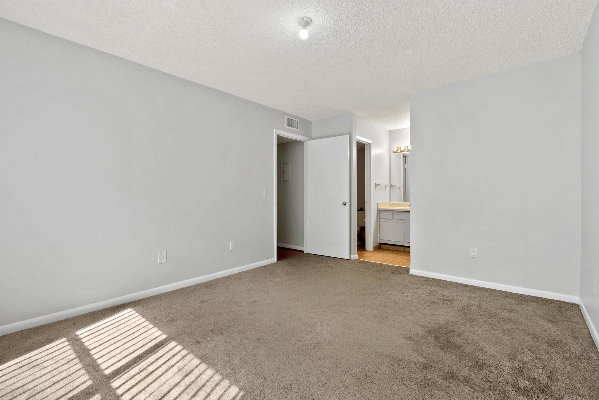 4201 West McNab Road, Unit 25 Pompano Beach, FL 33069 - Photo 10 of 28 DSC07204