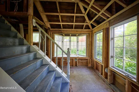 $350,000 | 7 Church Street, Stockbridge, MA 01262