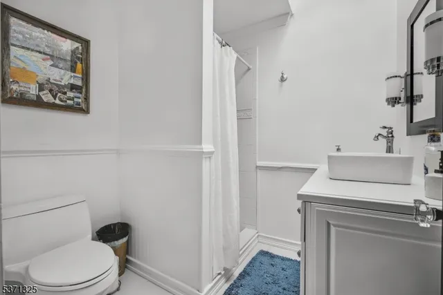 $1,799,900 | 590 West Shore Trail, Sparta, NJ 07871