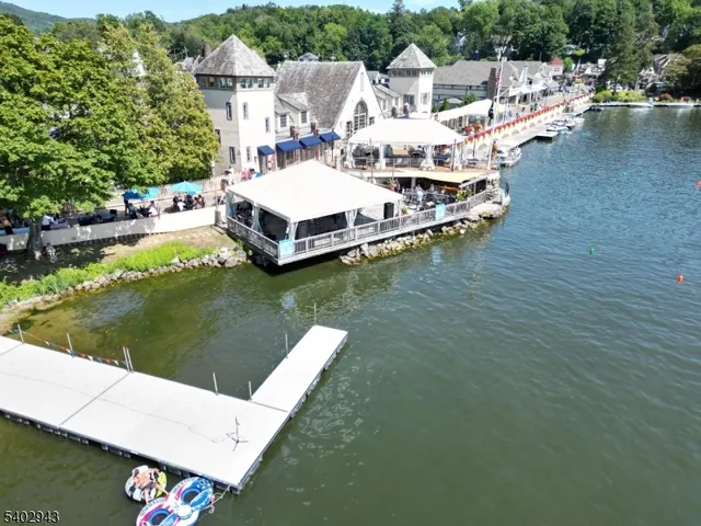 $1,799,900 | 590 West Shore Trail, Sparta, NJ 07871
