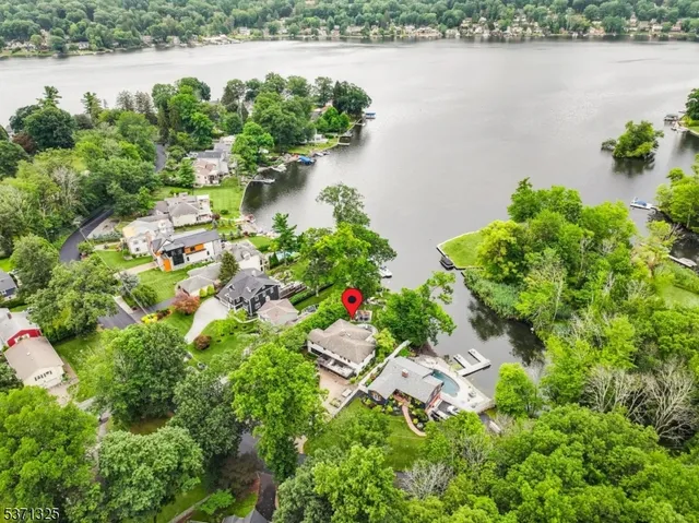 $1,799,900 | 590 West Shore Trail, Sparta, NJ 07871
