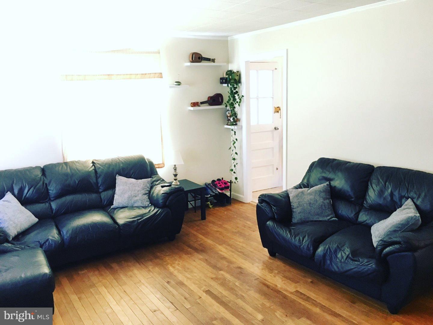 6 Downing Road Ewing, NJ 08628 - Photo 3 of 17