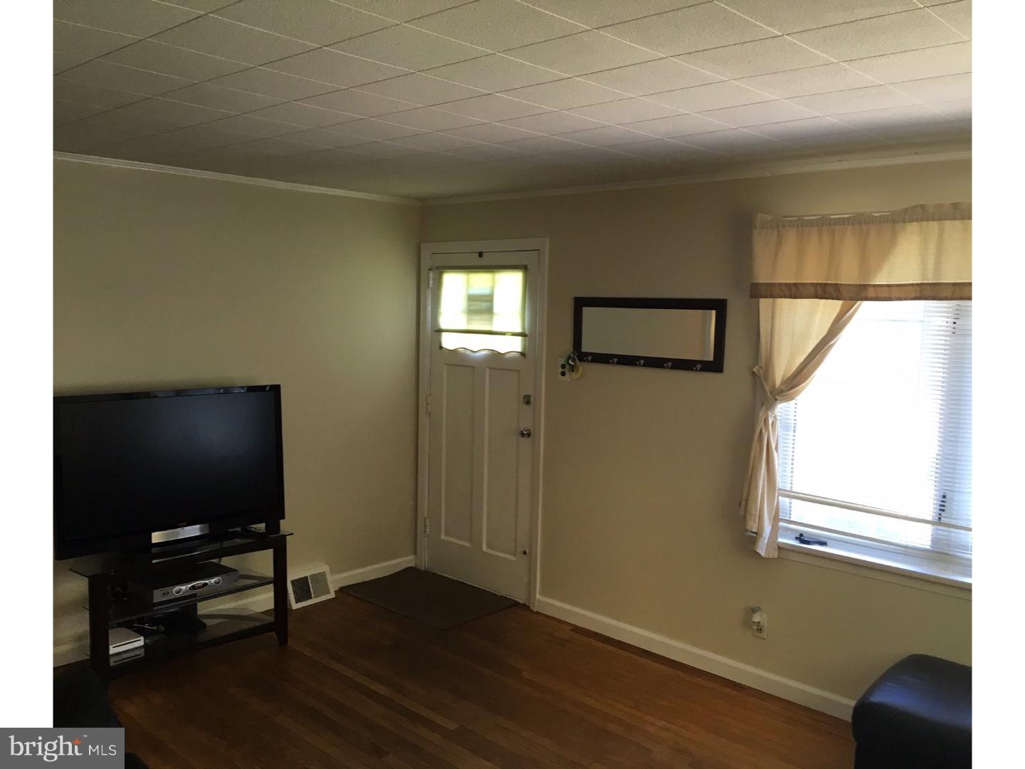 6 Downing Road Ewing, NJ 08628 - Photo 4 of 17