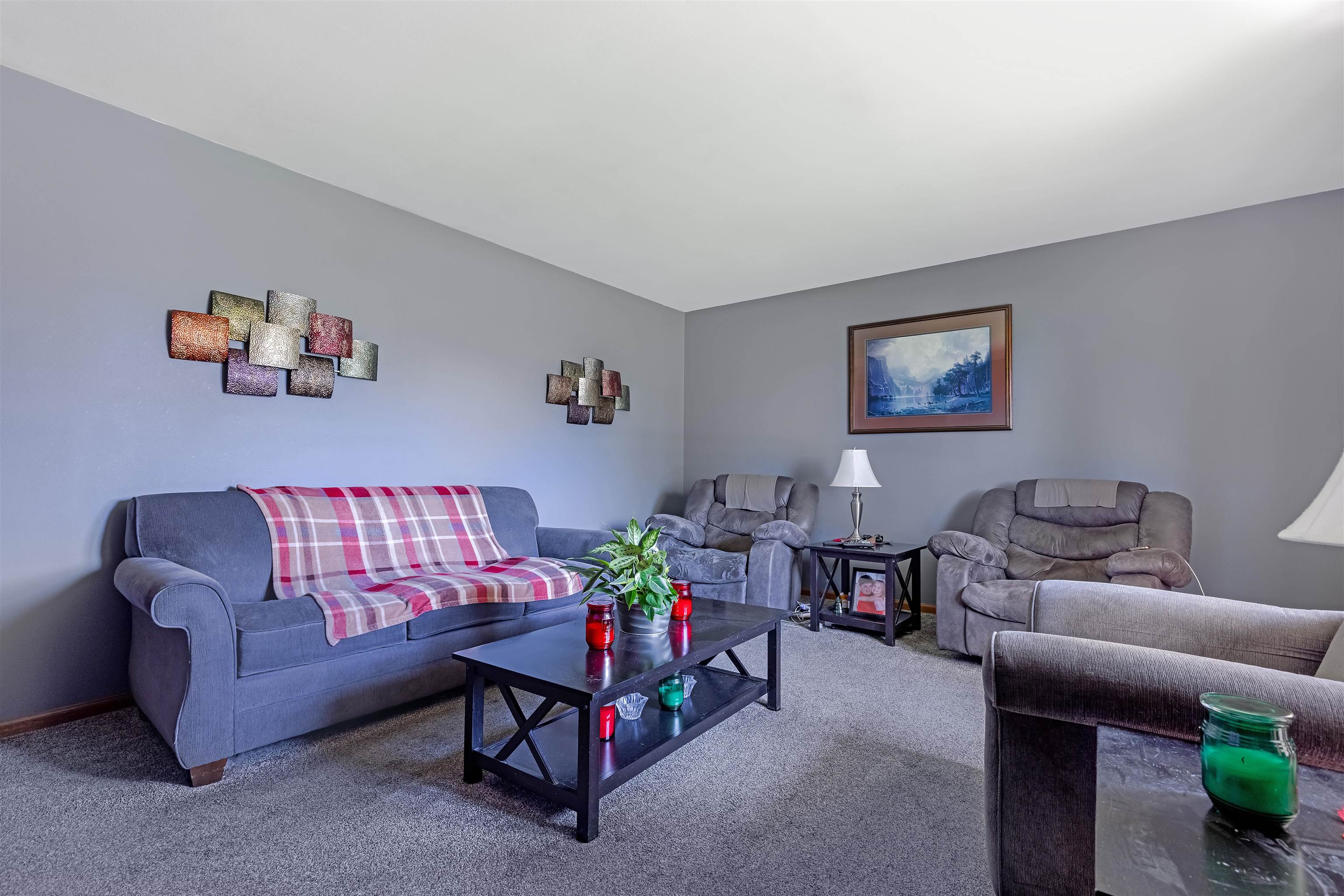 621 East Holly Road Beloit, WI 53511 - Photo 4 of 19