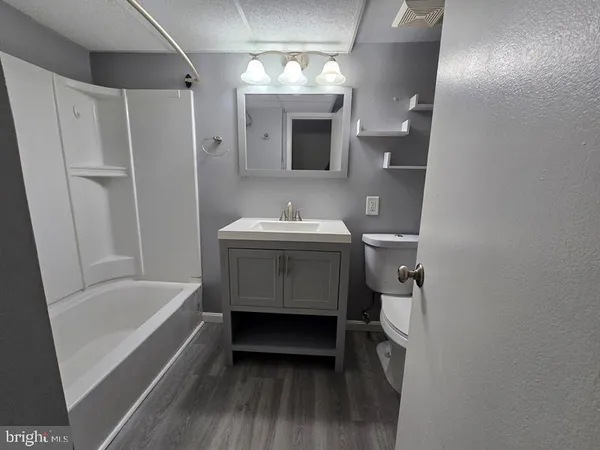 $110,000 | 10102 Campus Way South, Unit 2014B, Upper Marlboro, MD 20774