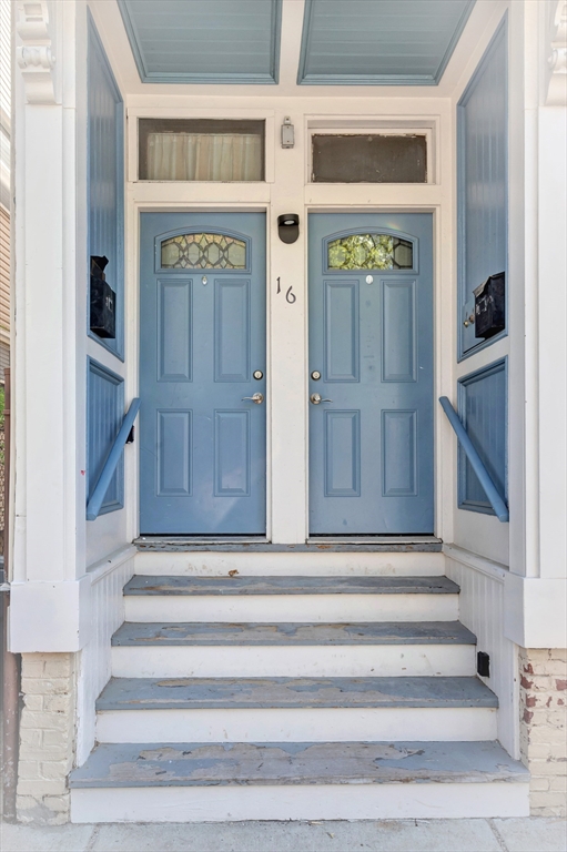 16 O Street, Unit 2 Boston, MA 02127 - Photo 4 of 19 a view of entryway