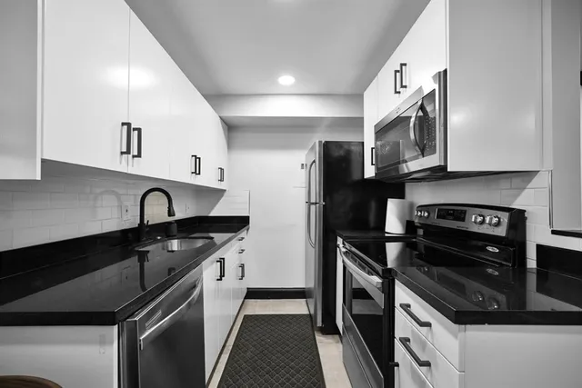 $1,699,500 | 621 Northeast 28th Street, Wilton Manors, FL 33334