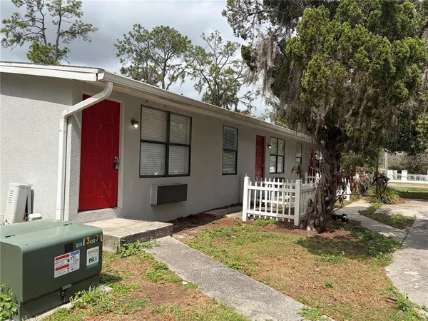 $1,150 | 1400 Strawberry Place, Unit 5, Plant City, FL 33563