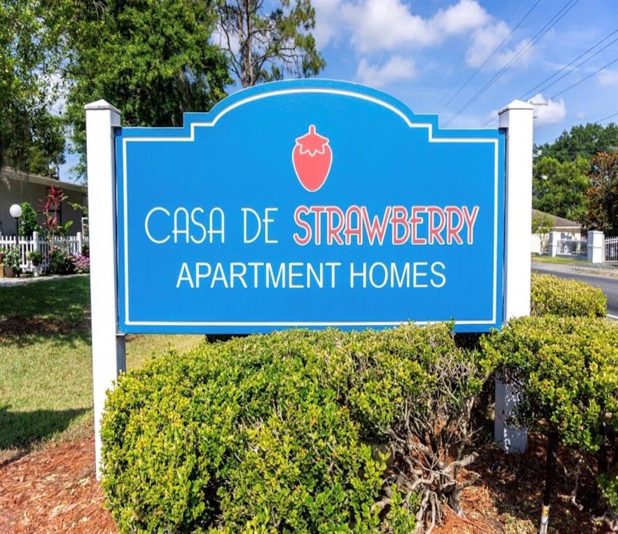 1400 Strawberry Place, Unit 5 Plant City, FL 33563 - Photo 2 of 12