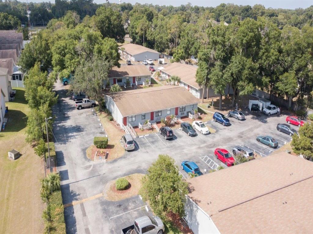 1400 Strawberry Place, Unit 5 Plant City, FL 33563 - Photo 3 of 12