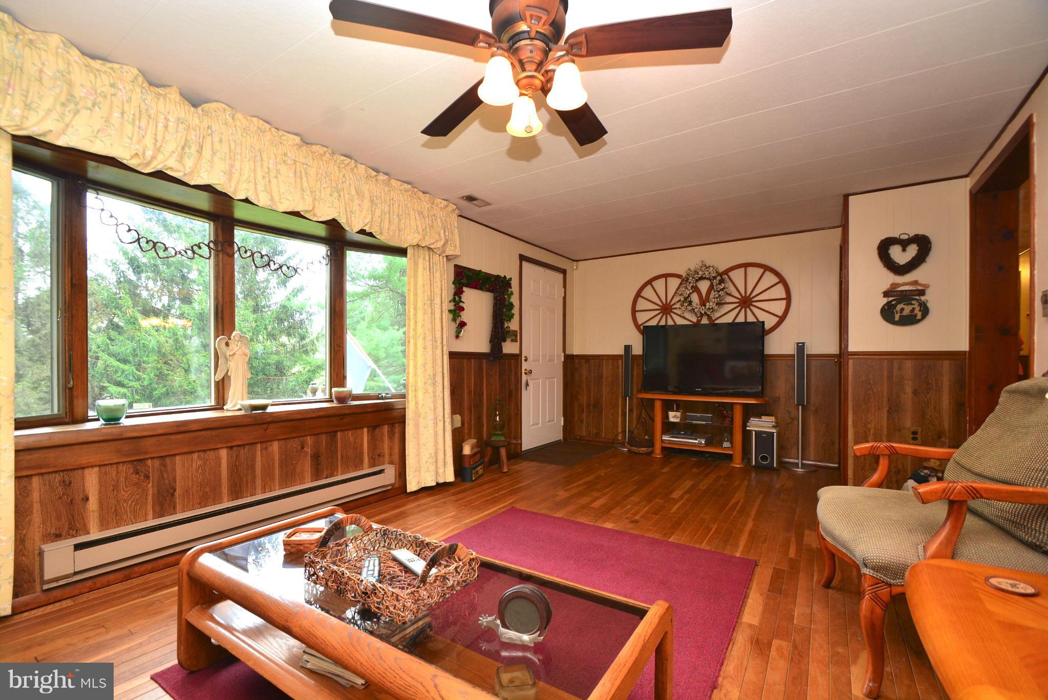 1002 South Stepney Road Aberdeen, MD 21001 - Photo 4 of 30 Living Room