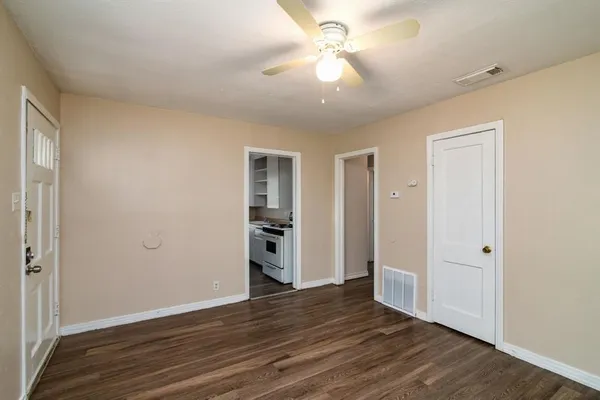 $950 | 6163 Brocks Lane, Unit B, Fort Worth, TX 76114