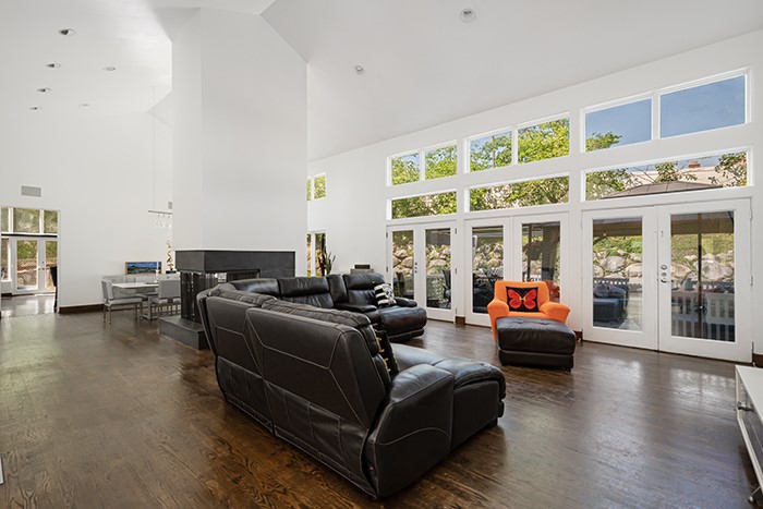 20 Woodland Terrace Providence, RI 02906 - Photo 17 of 50