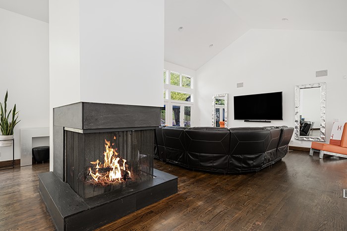 20 Woodland Terrace Providence, RI 02906 - Photo 19 of 50