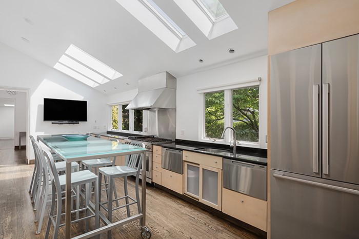 20 Woodland Terrace Providence, RI 02906 - Photo 25 of 50