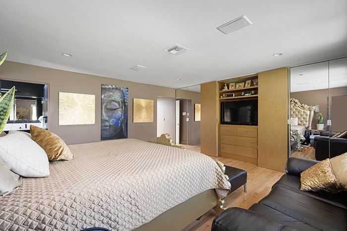 20 Woodland Terrace Providence, RI 02906 - Photo 31 of 50