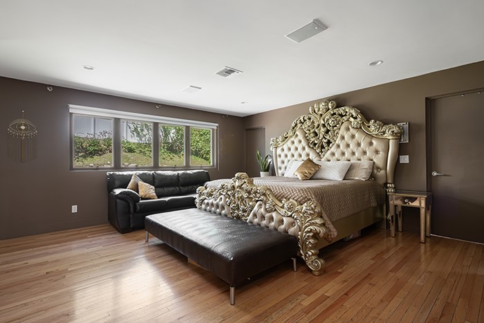 20 Woodland Terrace Providence, RI 02906 - Photo 32 of 50