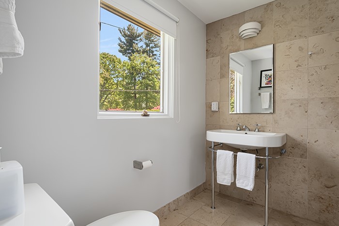 20 Woodland Terrace Providence, RI 02906 - Photo 37 of 50