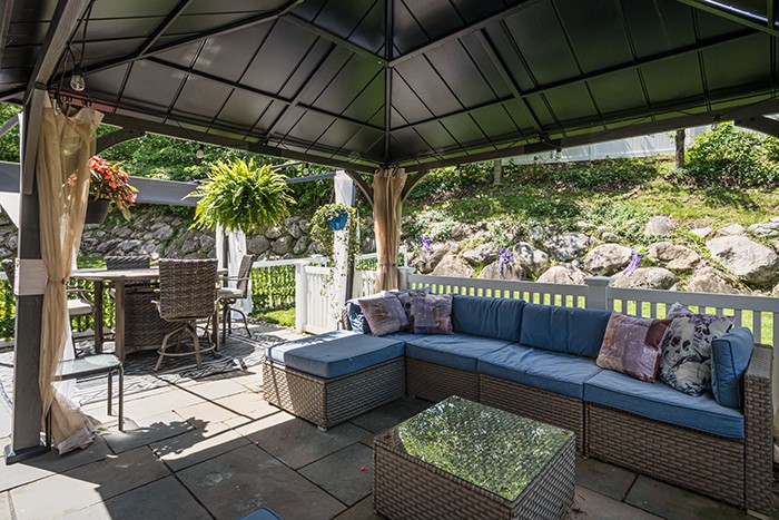 20 Woodland Terrace Providence, RI 02906 - Photo 45 of 50