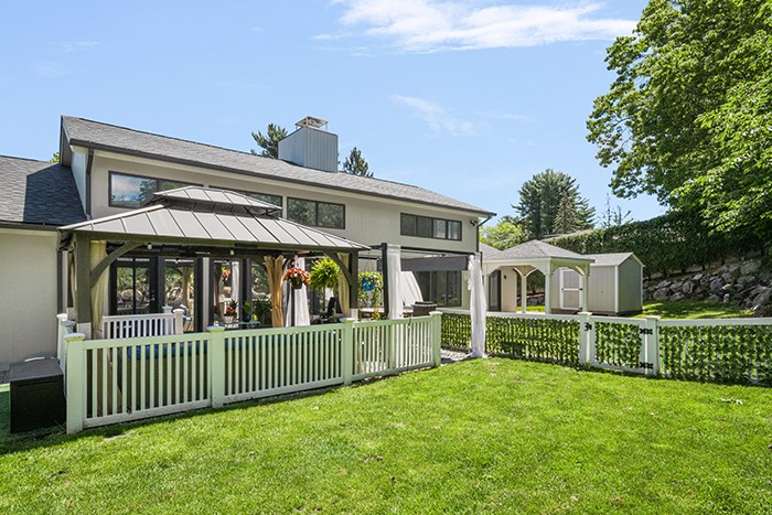 20 Woodland Terrace Providence, RI 02906 - Photo 48 of 50