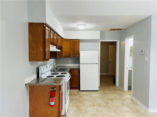 $1,100 | 7841 Symmes Avenue, Unit 4, New Orleans, LA 70127