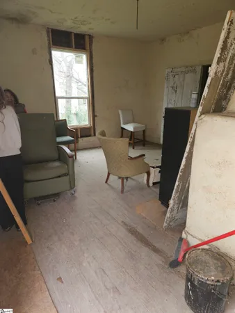 $69,600 | 102 Pine Street, Laurens, SC 29360