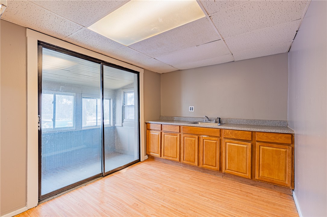 477 Parsells Avenue Rochester, NY 14609 - Photo 18 of 44