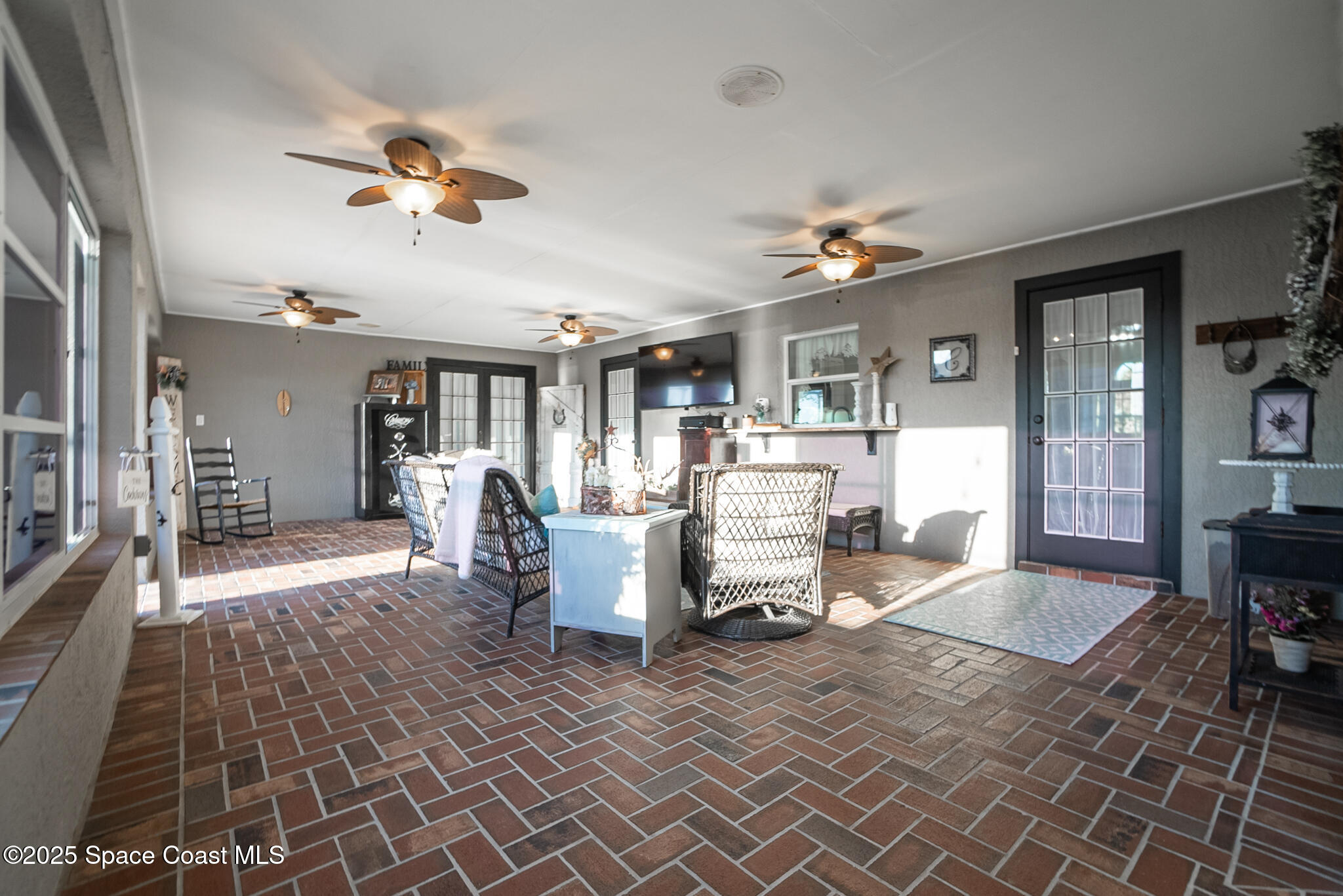 1868 Druliner Road St. Cloud, FL 34771 - Photo 38 of 57 a living room with furniture