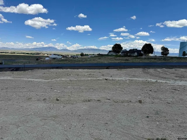 $73,920 | 401 Tiger Trout Drive, Saratoga, WY 82331