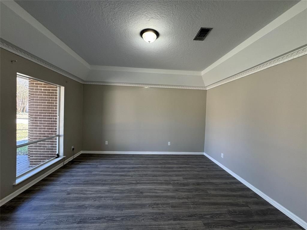 200 Broken Bough Lane Conroe, TX 77304 - Photo 4 of 7