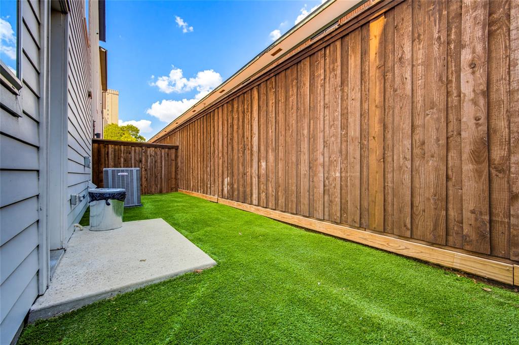 1112 Lavender Ridge Dallas, TX 75204 - Photo 28 of 37 With turf