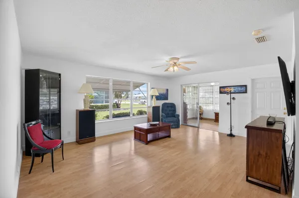 $1,900 | 172 West High Point Terrace, Unit D, Delray Beach, FL 33445