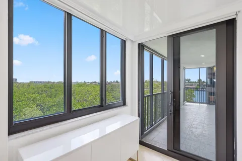 $925,000 | 3420 South Ocean Boulevard, Unit 4Z, Highland Beach, FL 33487