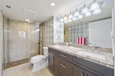 $925,000 | 3420 South Ocean Boulevard, Unit 4Z, Highland Beach, FL 33487