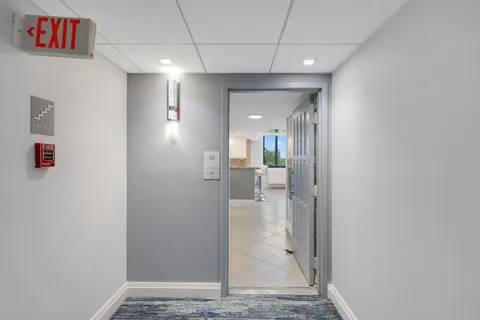 $925,000 | 3420 South Ocean Boulevard, Unit 4Z, Highland Beach, FL 33487