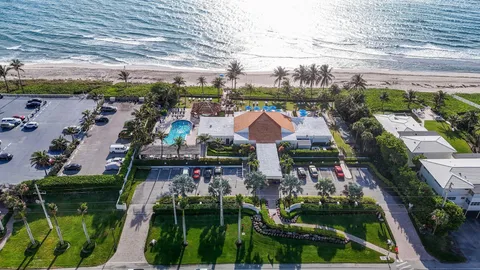 $925,000 | 3420 South Ocean Boulevard, Unit 4Z, Highland Beach, FL 33487