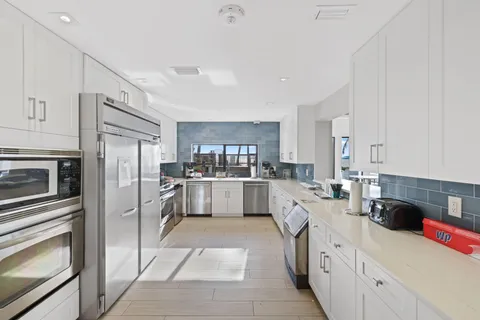 $925,000 | 3420 South Ocean Boulevard, Unit 4Z, Highland Beach, FL 33487
