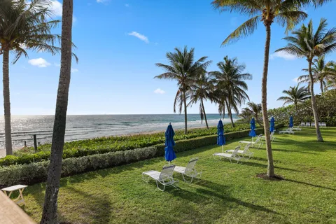 $925,000 | 3420 South Ocean Boulevard, Unit 4Z, Highland Beach, FL 33487