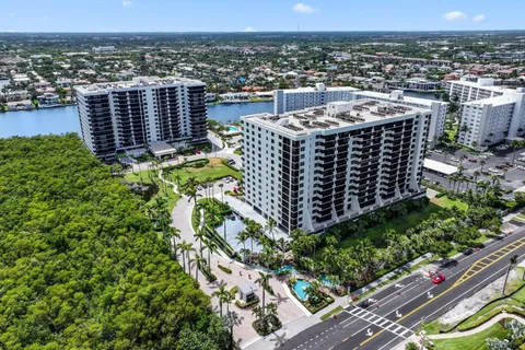 $925,000 | 3420 South Ocean Boulevard, Unit 4Z, Highland Beach, FL 33487