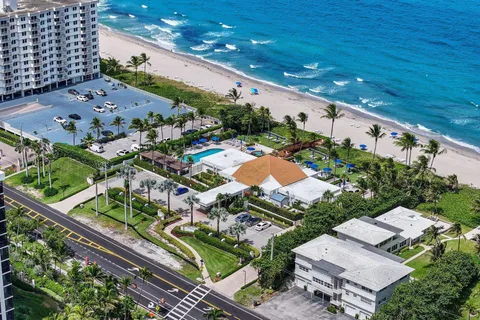 $925,000 | 3420 South Ocean Boulevard, Unit 4Z, Highland Beach, FL 33487