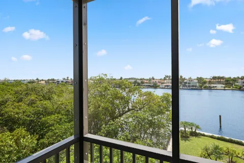 $925,000 | 3420 South Ocean Boulevard, Unit 4Z, Highland Beach, FL 33487