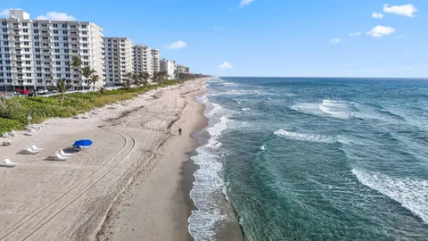 $925,000 | 3420 South Ocean Boulevard, Unit 4Z, Highland Beach, FL 33487
