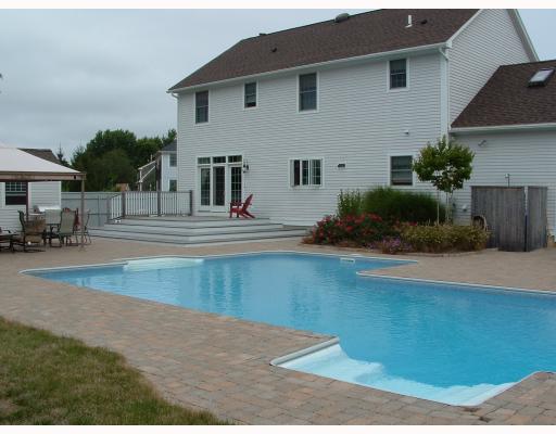 41 Spring Hill Road Portsmouth, RI 02871 - Photo 8 of 8 Swimming Pool/Hot Tub/Sauna.
