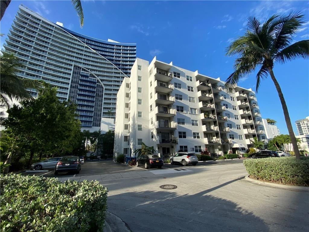 3000 Riomar Street, Unit 406 Fort Lauderdale, FL 33304 - Photo 2 of 27 Photo 2