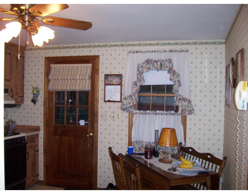 39 Salem Road Dracut, MA 01826 - Photo 2 of 8 Gallery Image 2