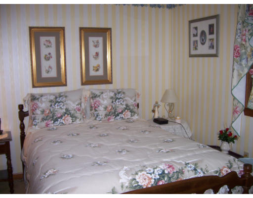 39 Salem Road Dracut, MA 01826 - Photo 7 of 8 Gallery Image 7